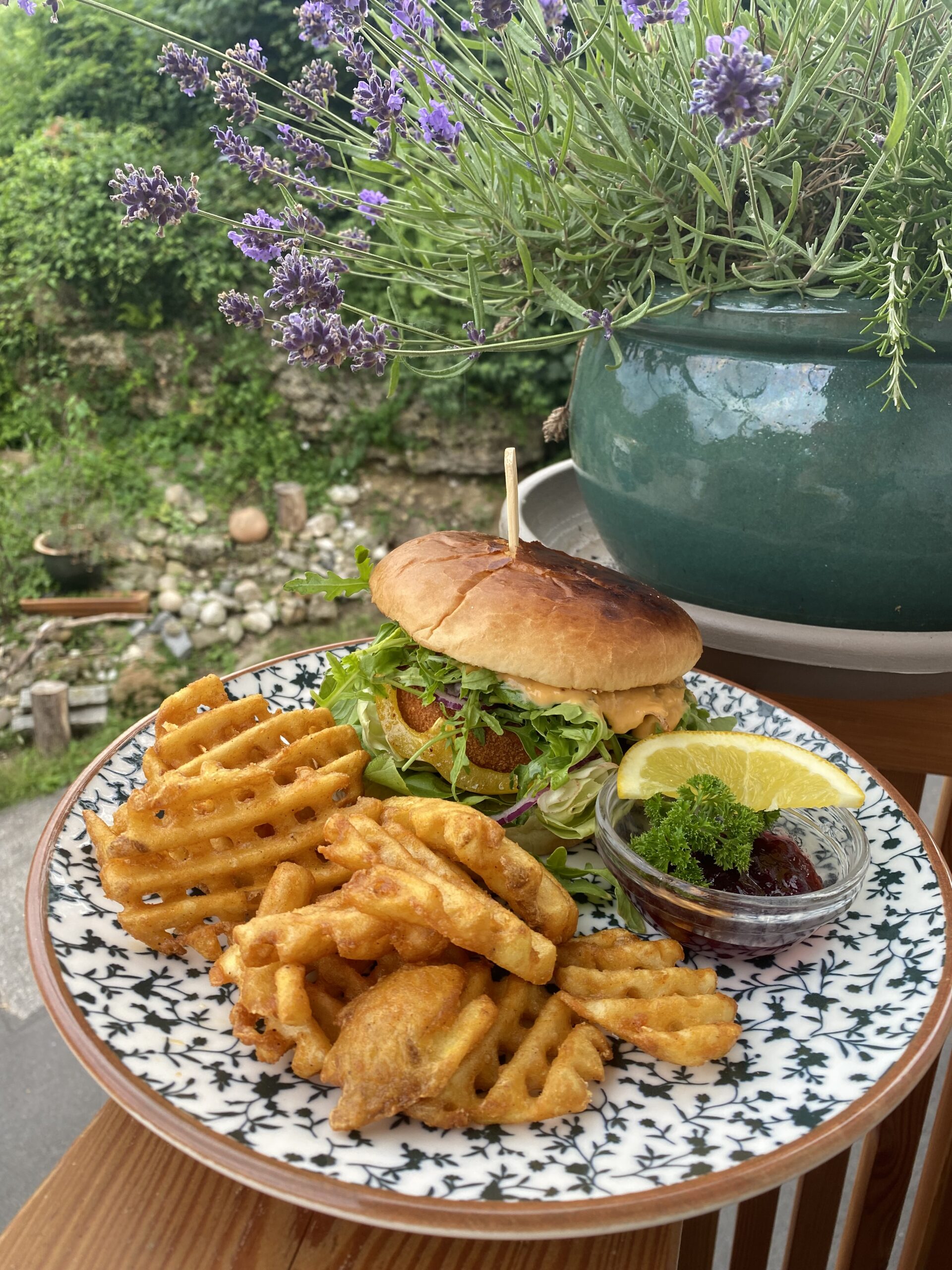 Hirtner Burger vom Bartsch aus Hirten